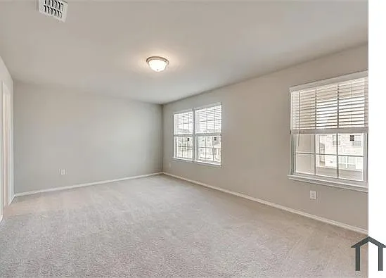 10020 Adams Ln — Photo 11