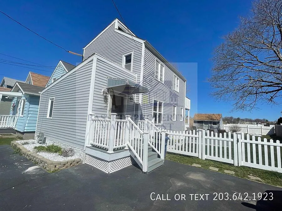 2 bed, 2.0 bath, 1276 sqft, $2,800 — Photo 1