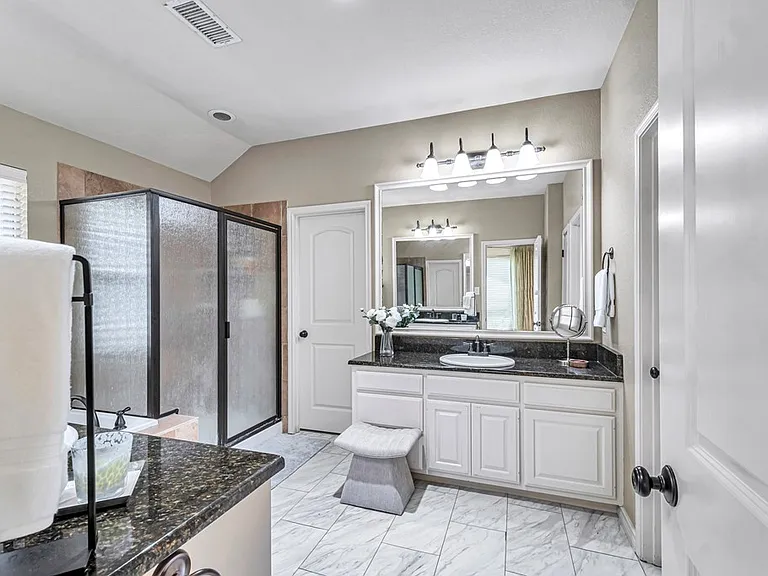 5908 Pedernales Dr — Photo 19