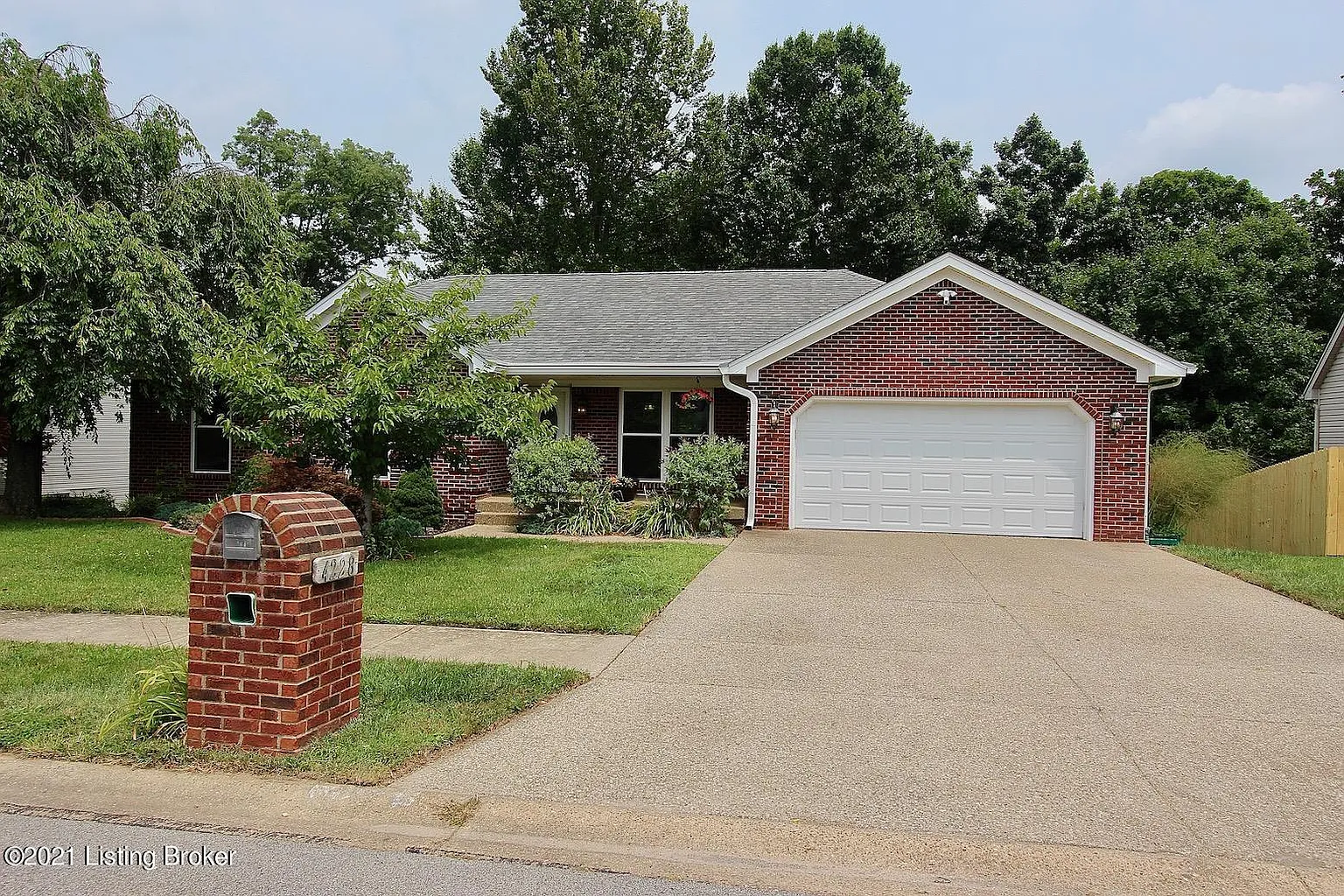 4228 Danny Dr photo 1