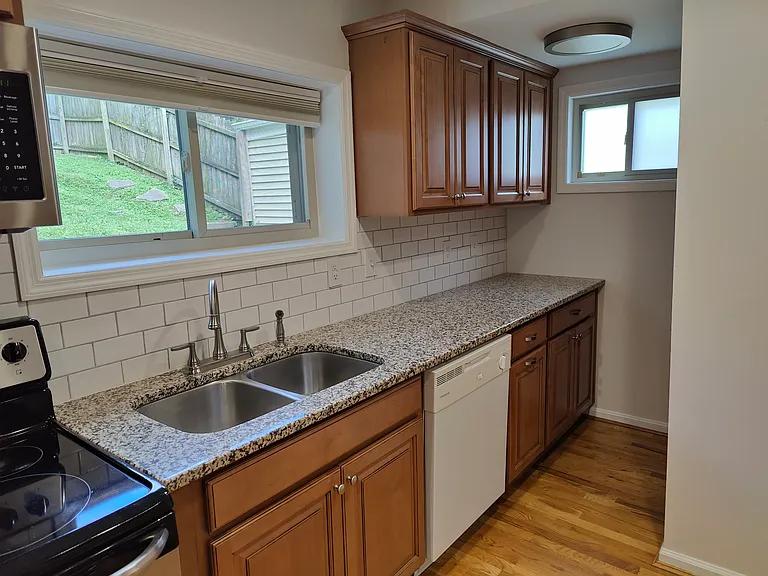 3434 Walworth Ave — Photo 6