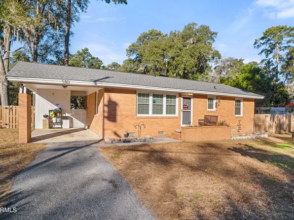 510 Center Dr E, Beaufort, SC 29902