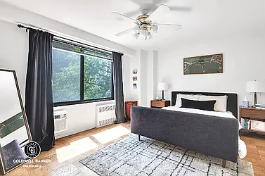 Rented by Coldwell Banker Warburg