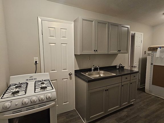 4th image of 341 Peck St #3A