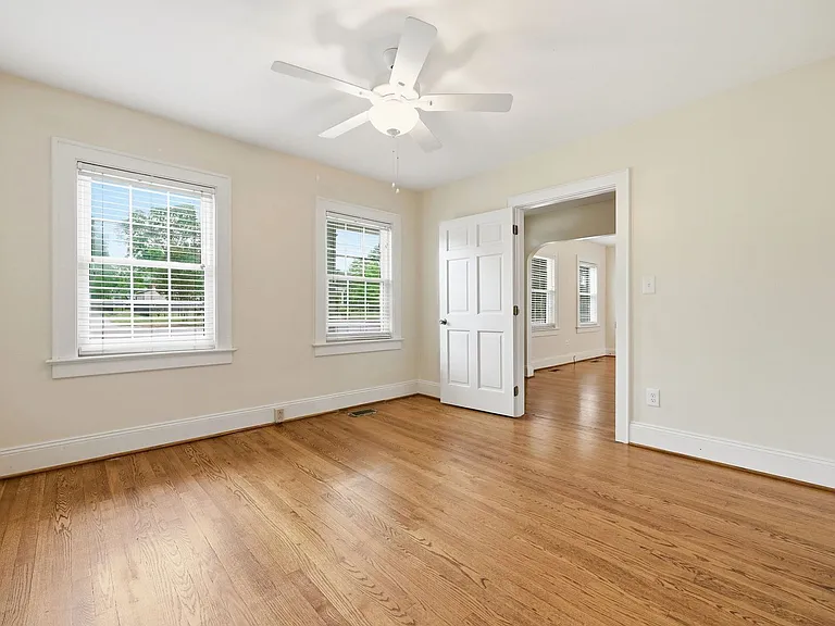 1203 S Main St — Photo 28