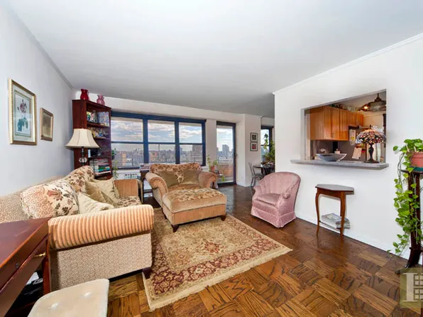 268 East Broadway image 1 of 8