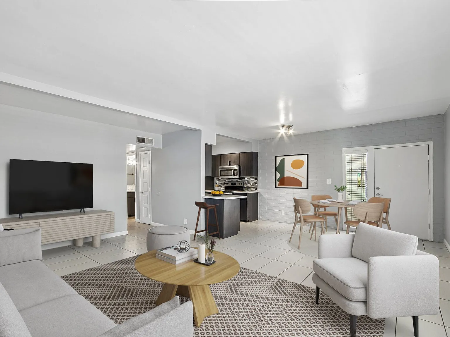 Urban Connected Apartments — Photo 2