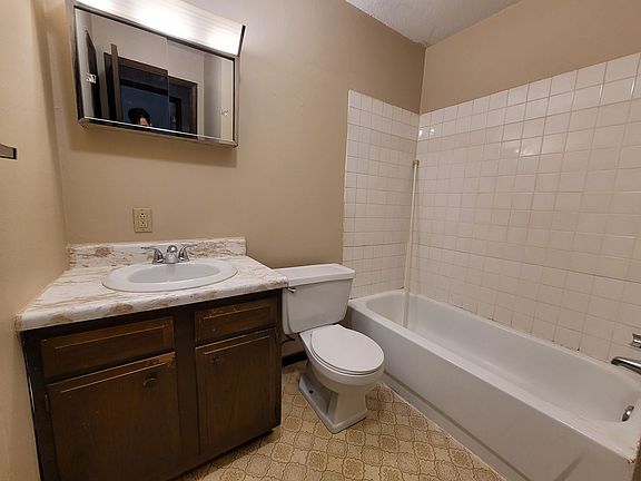 5th image of 2631 O Ave NW APT 6