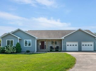 4531 Penny Ln, Dodgeville, WI 53533