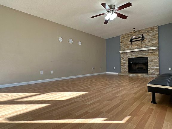 4th image of 1043 Fernwood Trail Ct
