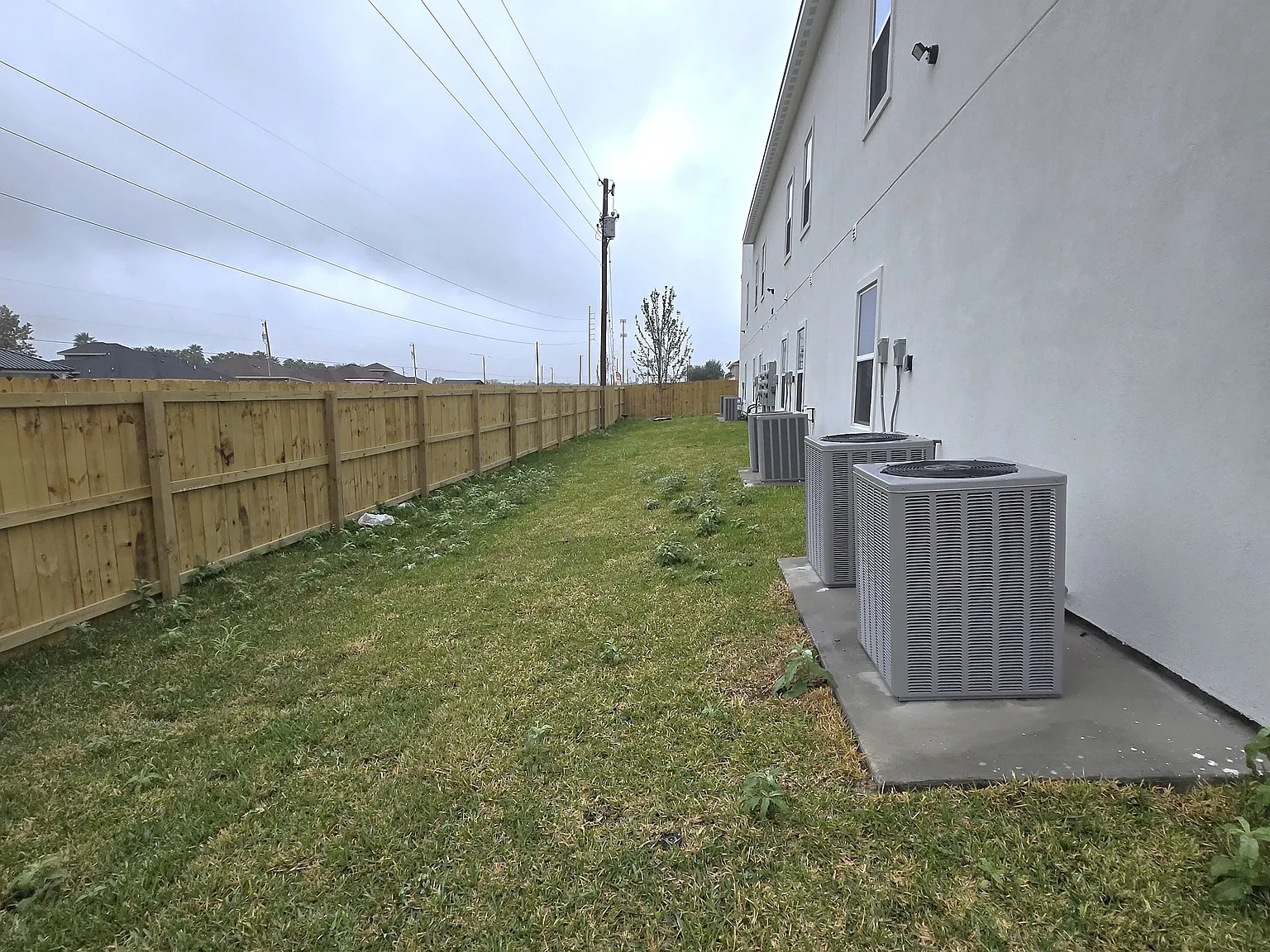 3201 Magdalena St — Photo 3