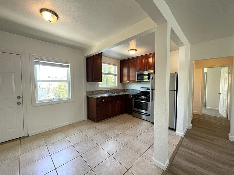 4327 McClintock St — Photo 5