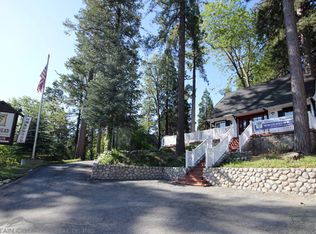 28079 Lake's Edge Rd., Lake Arrowhead, CA 92352