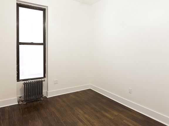 2nd image of 55 Clifton Pl APT 7