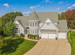 12714 Maple St, Overland Park, KS 66209