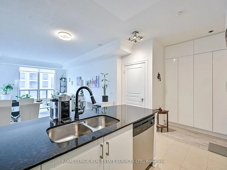 2083 Lake Shore Blvd W #1113 — Photo 7