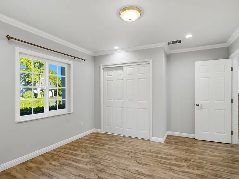 12610 Paseo Flores — Photo 36