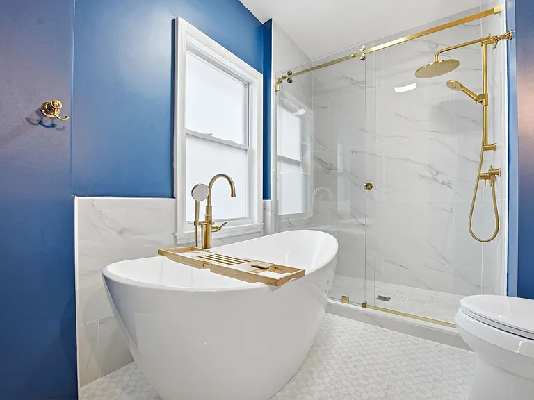 16 Munn St #2 — Photo 10