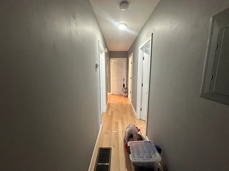 31-33 Thornton St #1A — Photo 13