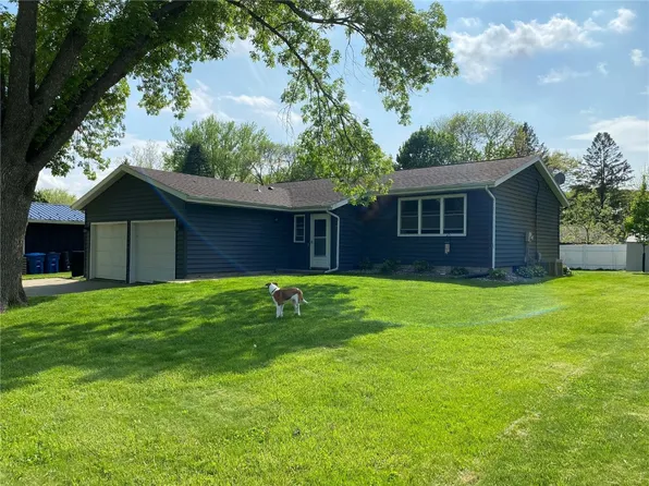 103 Candlestick Dr NE, Mount Vernon, IA 52314