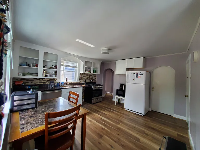 1495 Hyde Park Ave #3 — Photo 15