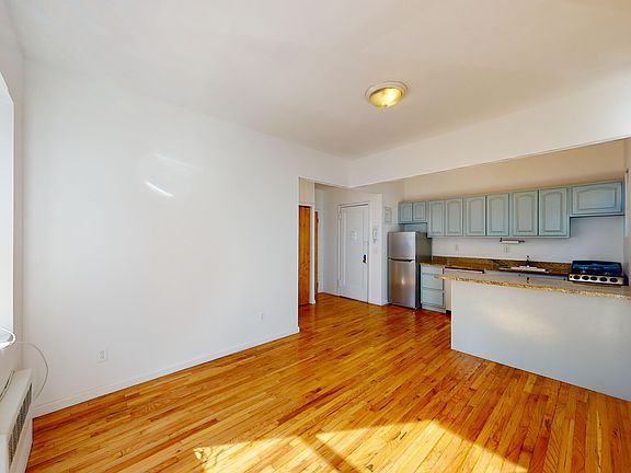 3rd image of 57 Carmine St APT 2A