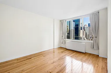 Rented by New York Casas Ltd.