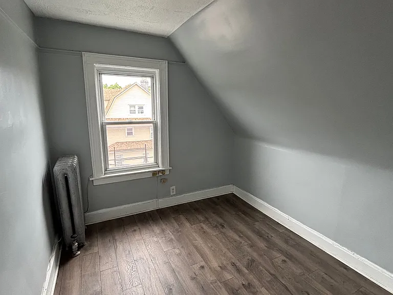 624 E 26th St #3 — Photo 5
