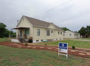 820 Dorrance St, Ellis, KS 67637