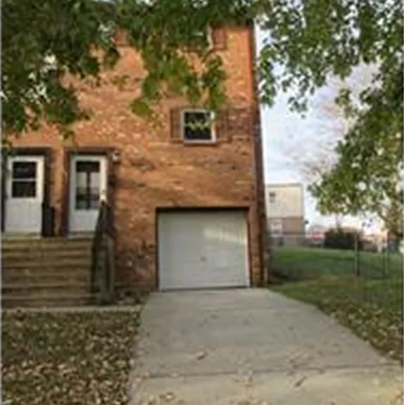 1601 Bonwood Rd — Photo 1
