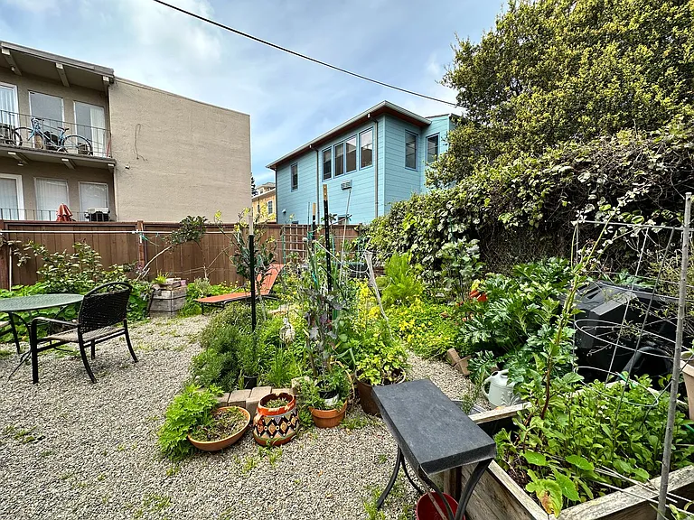 2930 Adeline St — Photo 10