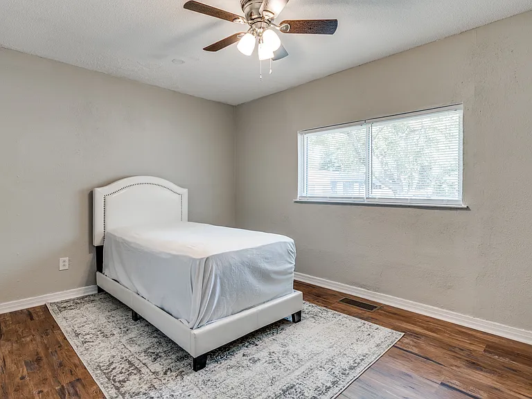 3929 Winfield Ave — Photo 9