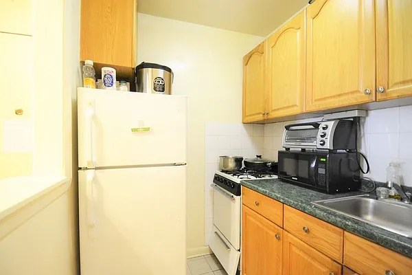 Rented by Your Vanity Realty | media 5