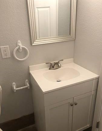 5th image of 7649 N Hollywood Way