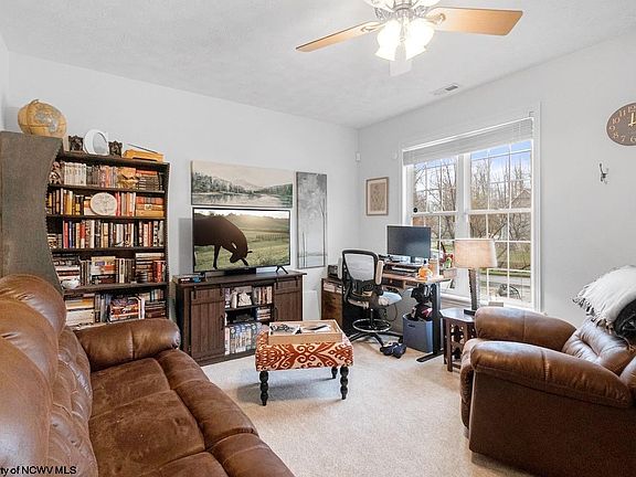 4th image of 425 Shearwood Dr