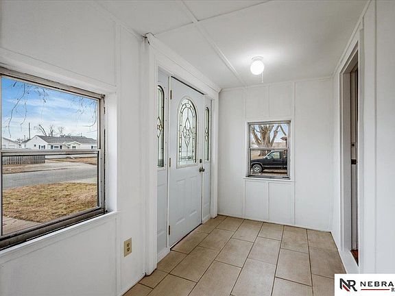 4th image of 504 Jefferson St