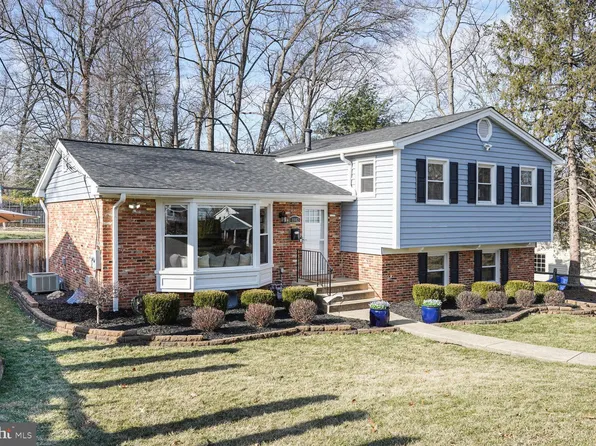 9902 Colony Rd, Fairfax, VA 22030