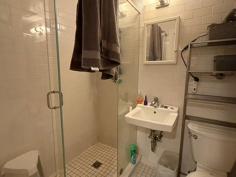 15 Euston Rd #14A — Photo 2