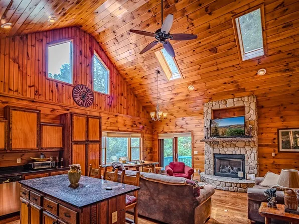 10 Valley Lane, Newland, NC 28657