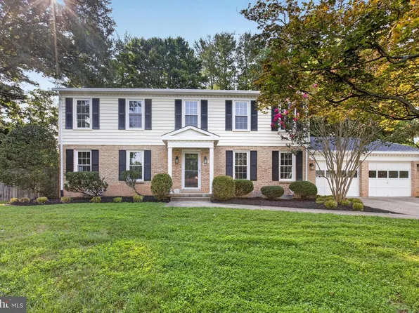10101 Nadine Dr, Vienna, VA 22181