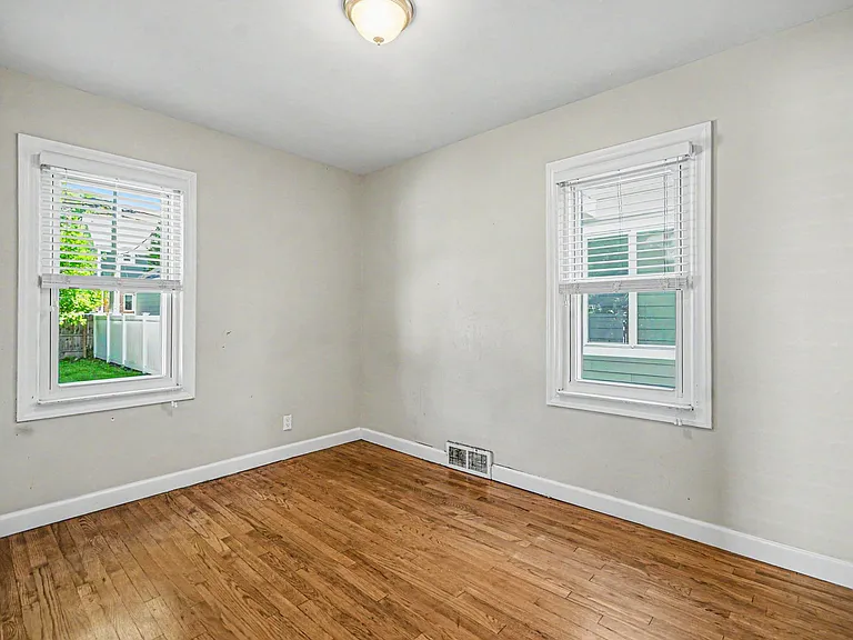 Secondary Bedroom (2 of 2)