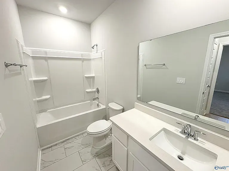 180 Little Britain St — Photo 13