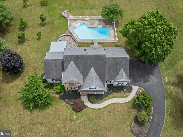 111 Jefferson Rd, Sewell, NJ 08080