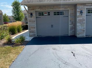 936 Arvle Cir, Sycamore, IL 60178