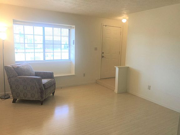 2nd image of 3802 W Woodmere Ct