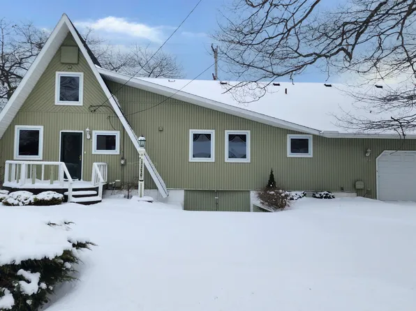 1170 Forest St, East Tawas, MI 48730