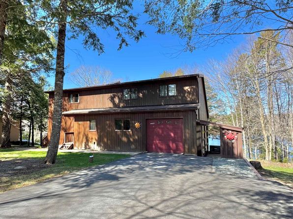 82 Southwood Rd, Hammonds Plains, NS B3Z 1K5
