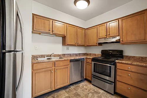 Somerset Apartments Photo 1