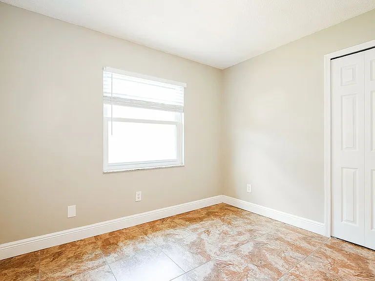 1001 Manigan Ave — Photo 14