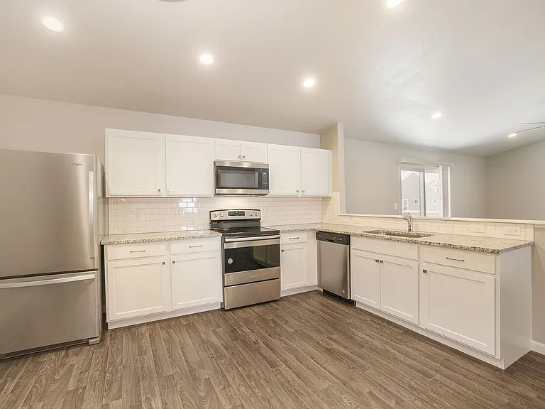 1335 Sturgeon Point — Photo 9